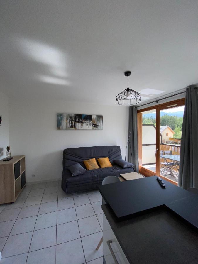 Appartement Situe A Cote Du Lac De Serre Poncon Saint-Sauveur  Exterior photo